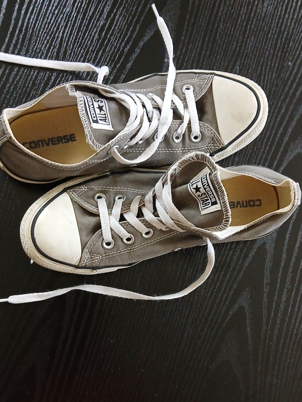 Converse Low Top Sneakers in Gray and White